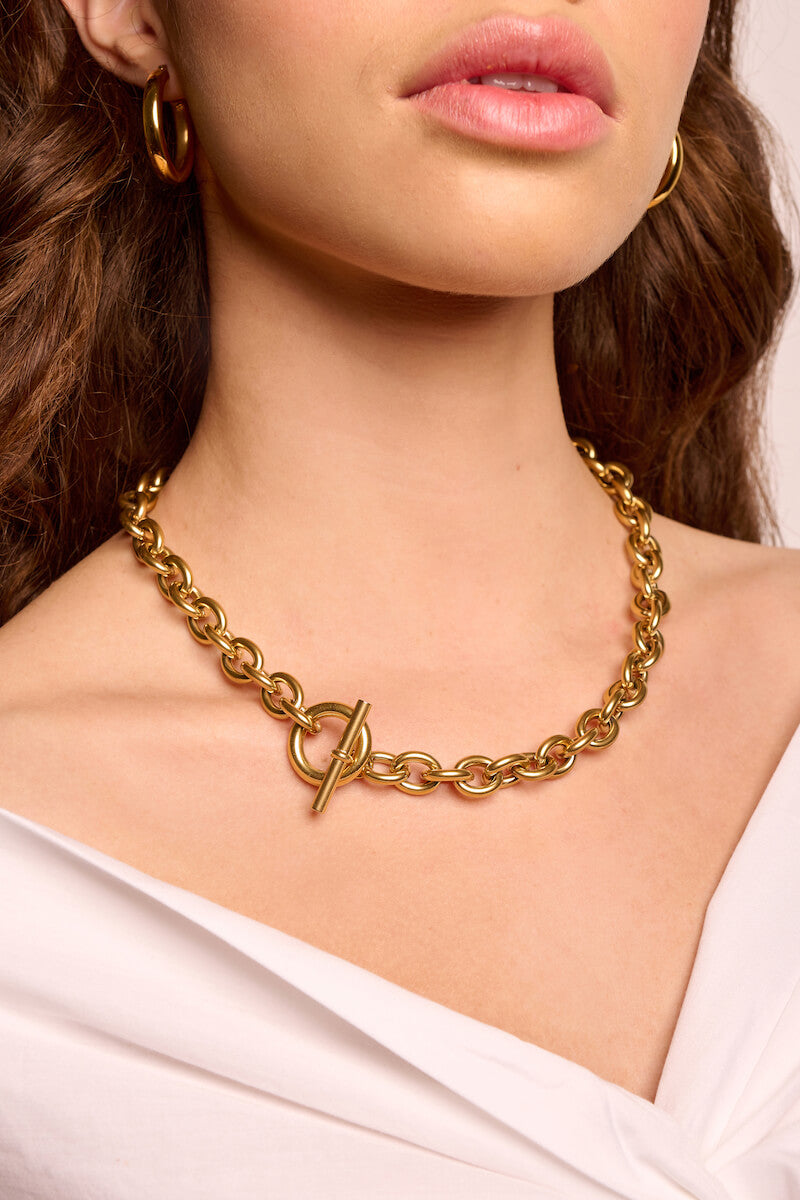 Medium Classic hoop earrings