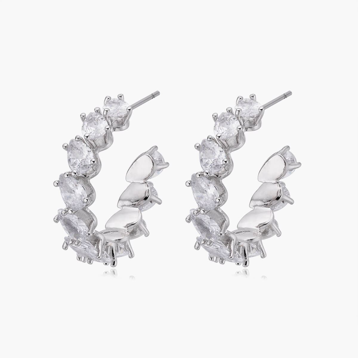 Stilla Hoop Earrings